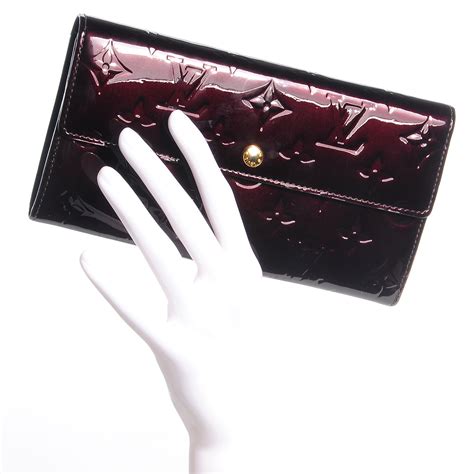 Louis Vuitton vernis wallet